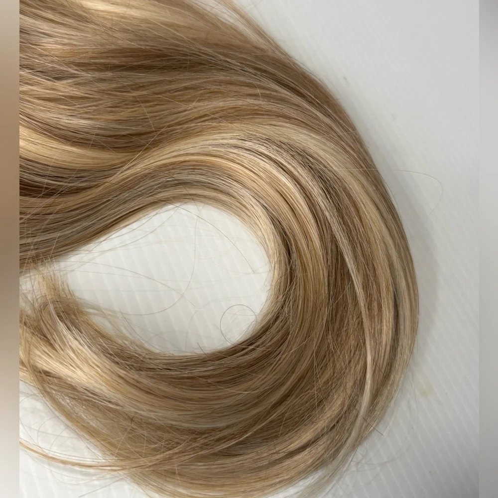 Luxury Halo Clip-In Hair Extensions – Seamless Invisible Wire, Natural Blonde